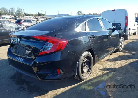 2018 Honda Civic Lx z USA, uszkodzony, nr VIN 2HGFC2F56JH512487